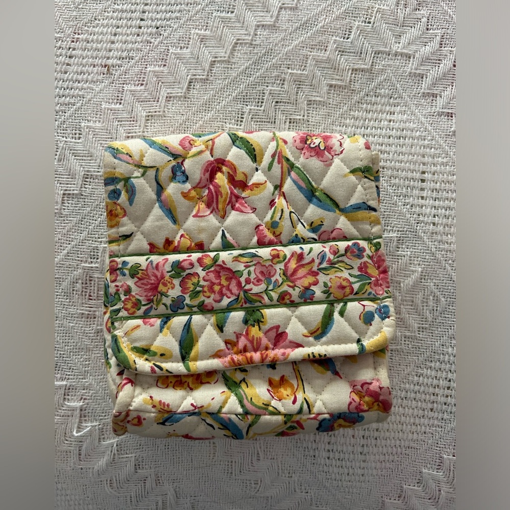 Vera Bradley cross body wallet/purse - never used!! 🌼